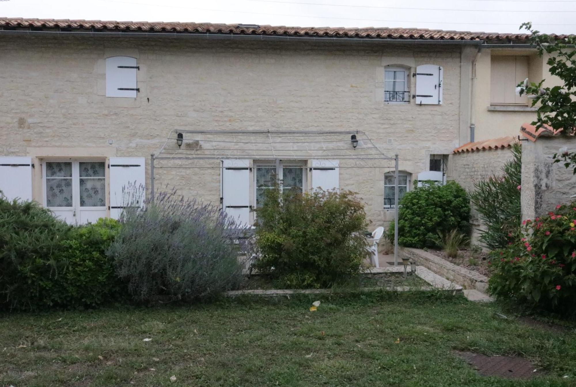 Gites La Marquise La Charriere Exterior photo